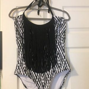 NWT Plus size Swimsuit one piece 1X forever 21